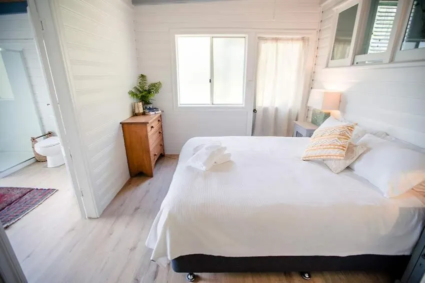 Birdsong Train Carriage Cabins Palmwoods Australia