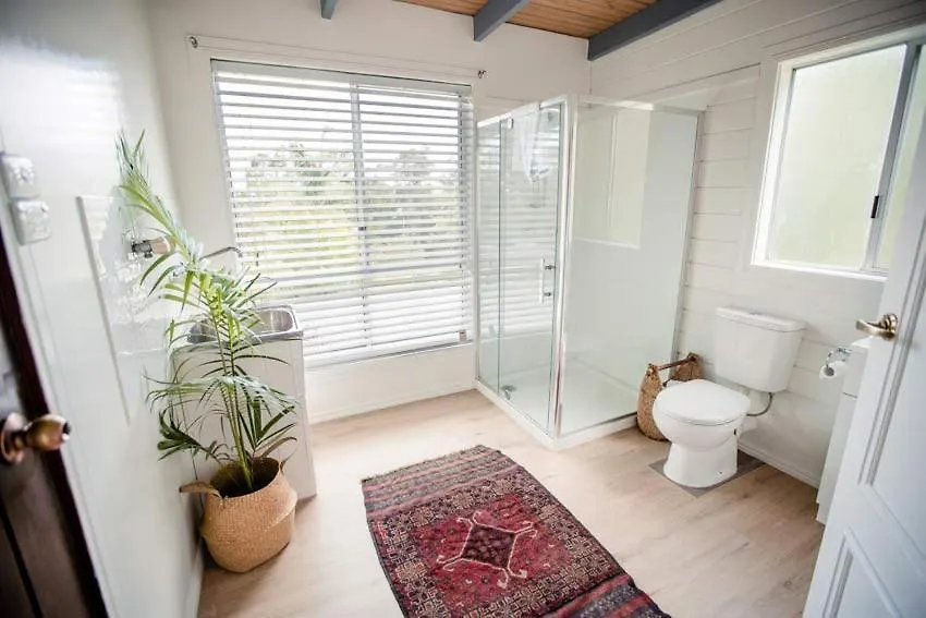 Birdsong Train Carriage Cabins Palmwoods Apartment